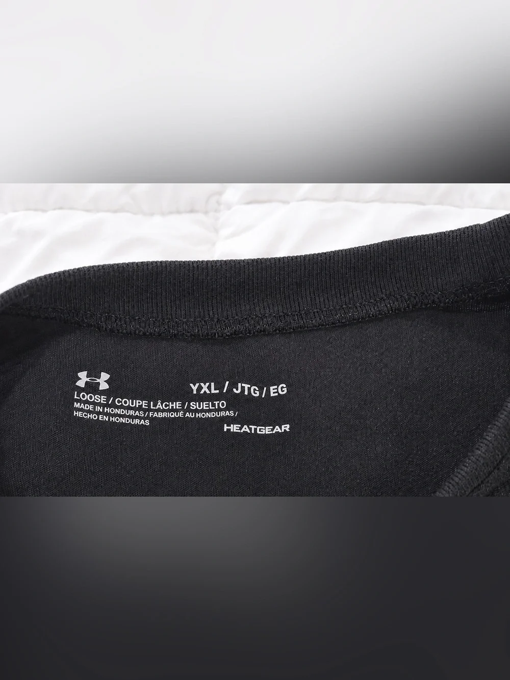 Under Armour YXL shirt